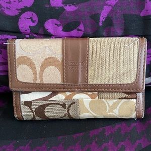 Snap Coach wallet